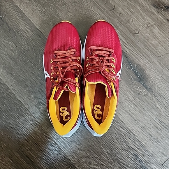 12.5 Nike Air Zoom Pegasus 39 USC Trojans NCAA DR1978-600 Running Shoes - Picture 3 of 7